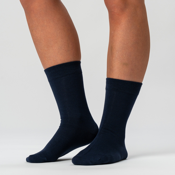 5 Paar marineblaue Bambussocken