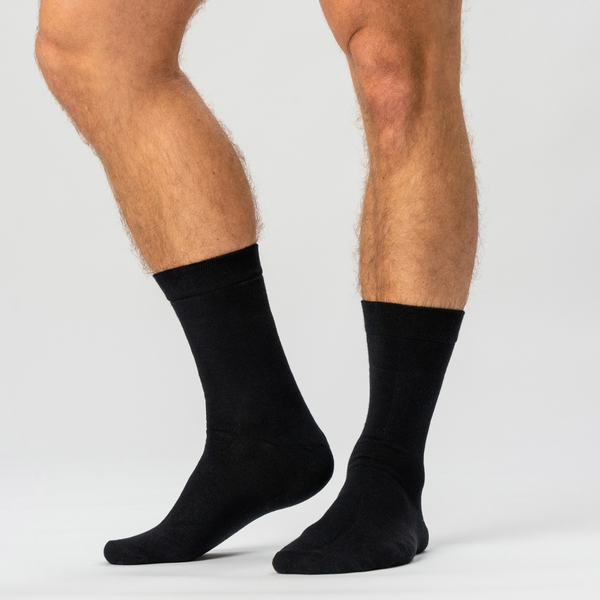 7 Paar schwarze Socken aus Bambus