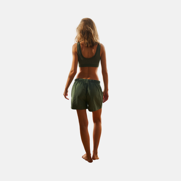 Green bamboo shorts in seersucker quality