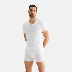 2 pak Hvid slim fit bambus V-hals T-shirt fra JBS