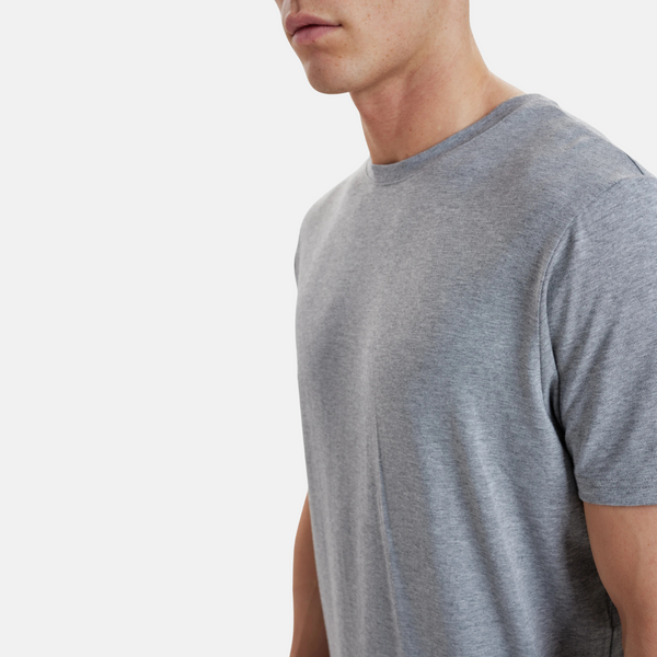 Hellgraues Bambus-T-Shirt mit Rundhalsausschnitt