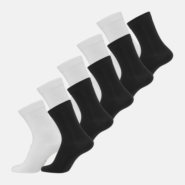 10 Pairs of Bamboo Socks - Black/White