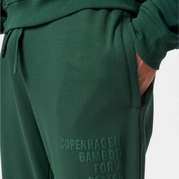 Grünes Bambus-Joggingset mit Logo