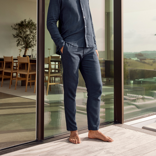 Marineblaue Hose aus Bambus und Leinen