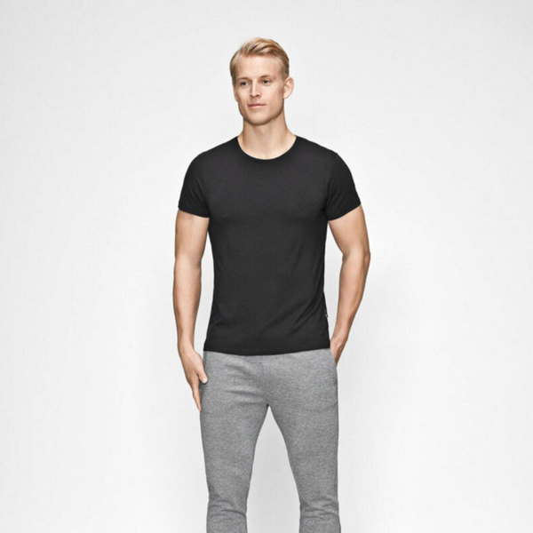 Schwarzes Bambus-T-Shirt mit Rundhalsausschnitt