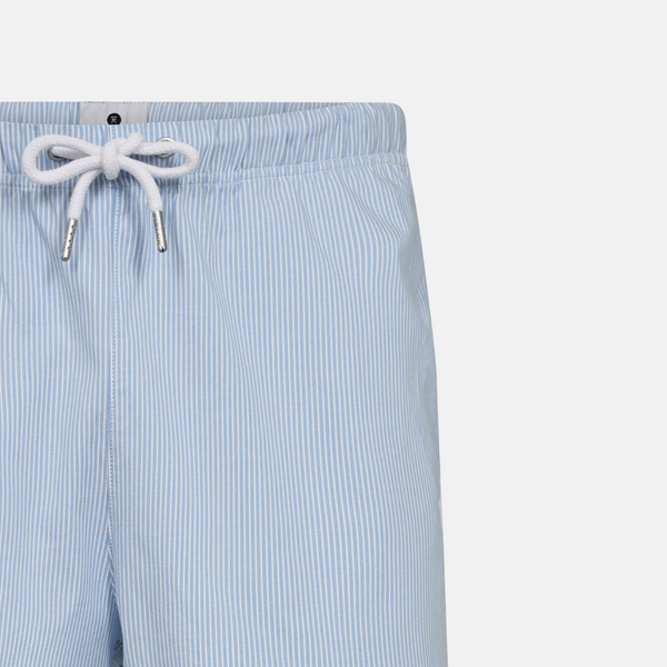 Hellblau gestreifte Bambus-Nachtshorts