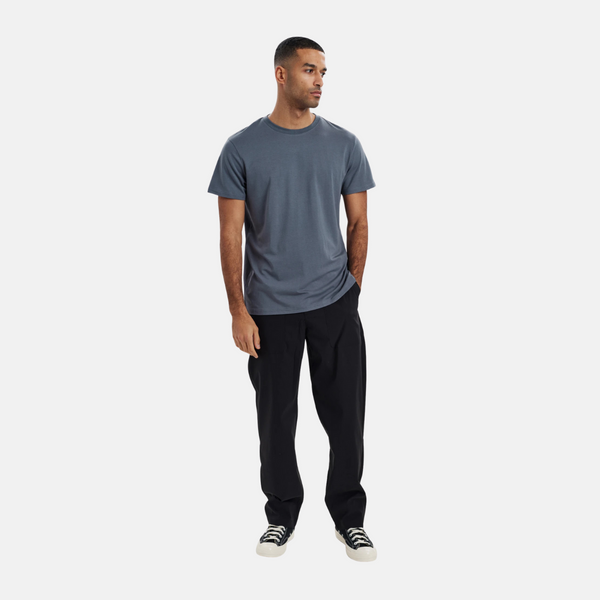 Graues Bambus-T-Shirt mit Rundhalsausschnitt