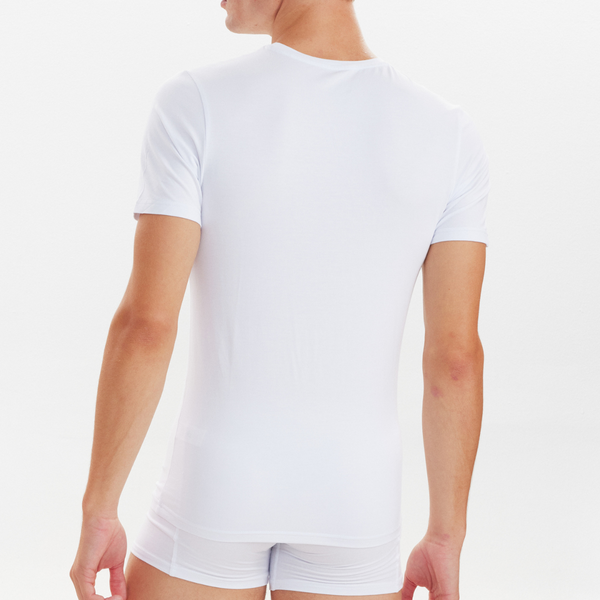 2 weißes, schmal geschnittenes Bambus-T-Shirt mit Rundhalsausschnitt