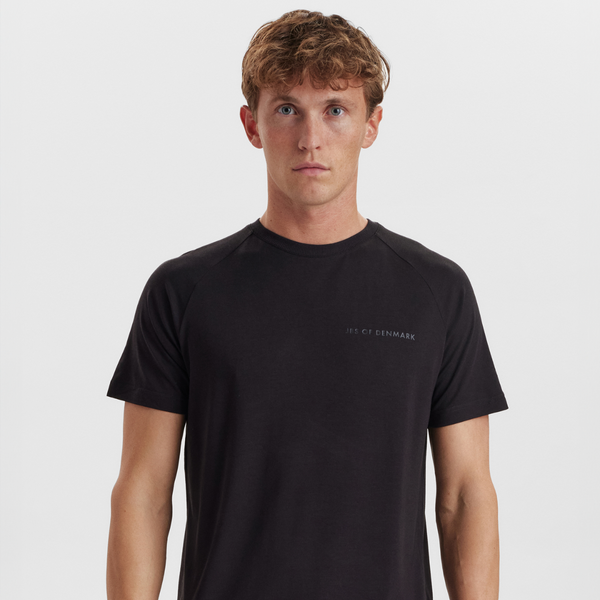 Schwarzes Bambus-T-Shirt mit Rundhalsausschnitt und Raglanärmeln