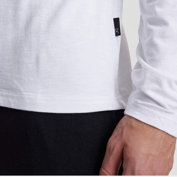 Weißes Bambus-T-Shirt mit Rundhalsausschnitt und langen Ärmeln